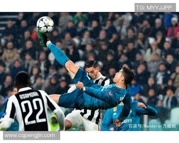 新疆足球明星展现绝技倒钩进球引发全场欢呼 新疆足球明星展现绝技倒钩进球引发全场欢呼