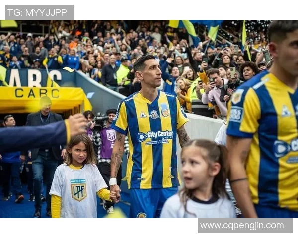 足球明星重返母队续写辉煌传奇引发球迷热烈期待与关注